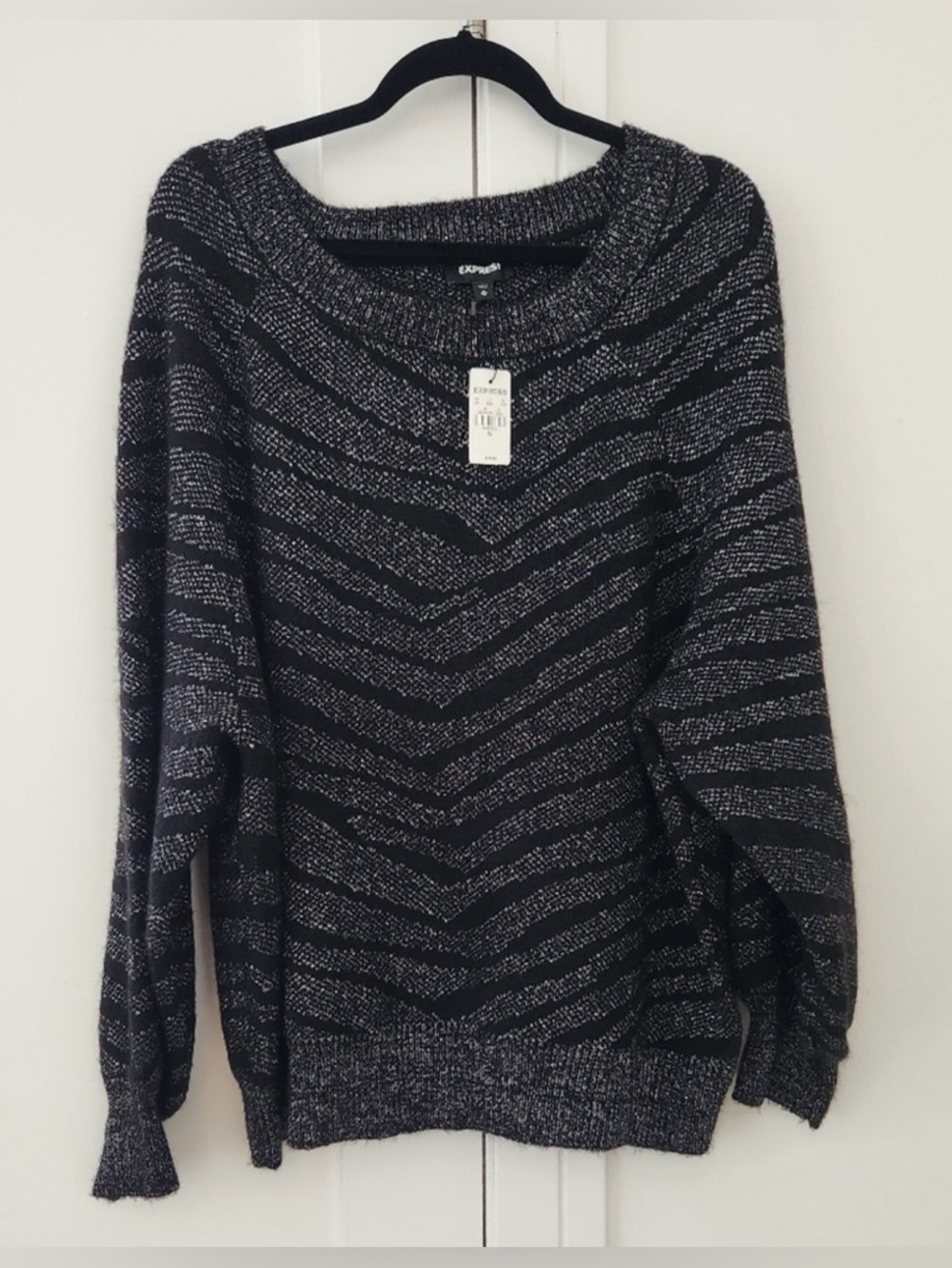 Express Metallic Thread Tiger Pattern Shimmer Pullover Sweater, Sz S